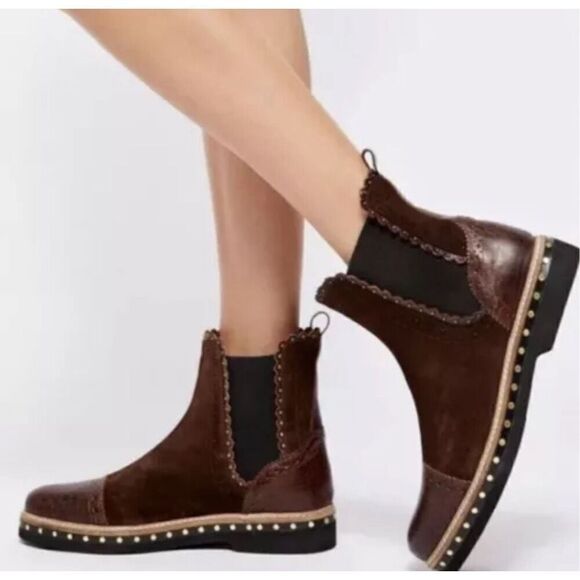 Free People Atlas Chelsea Leather Boots in Brown NWOB Size EU 39 or US 8 1/2 - Picture 1 of 8